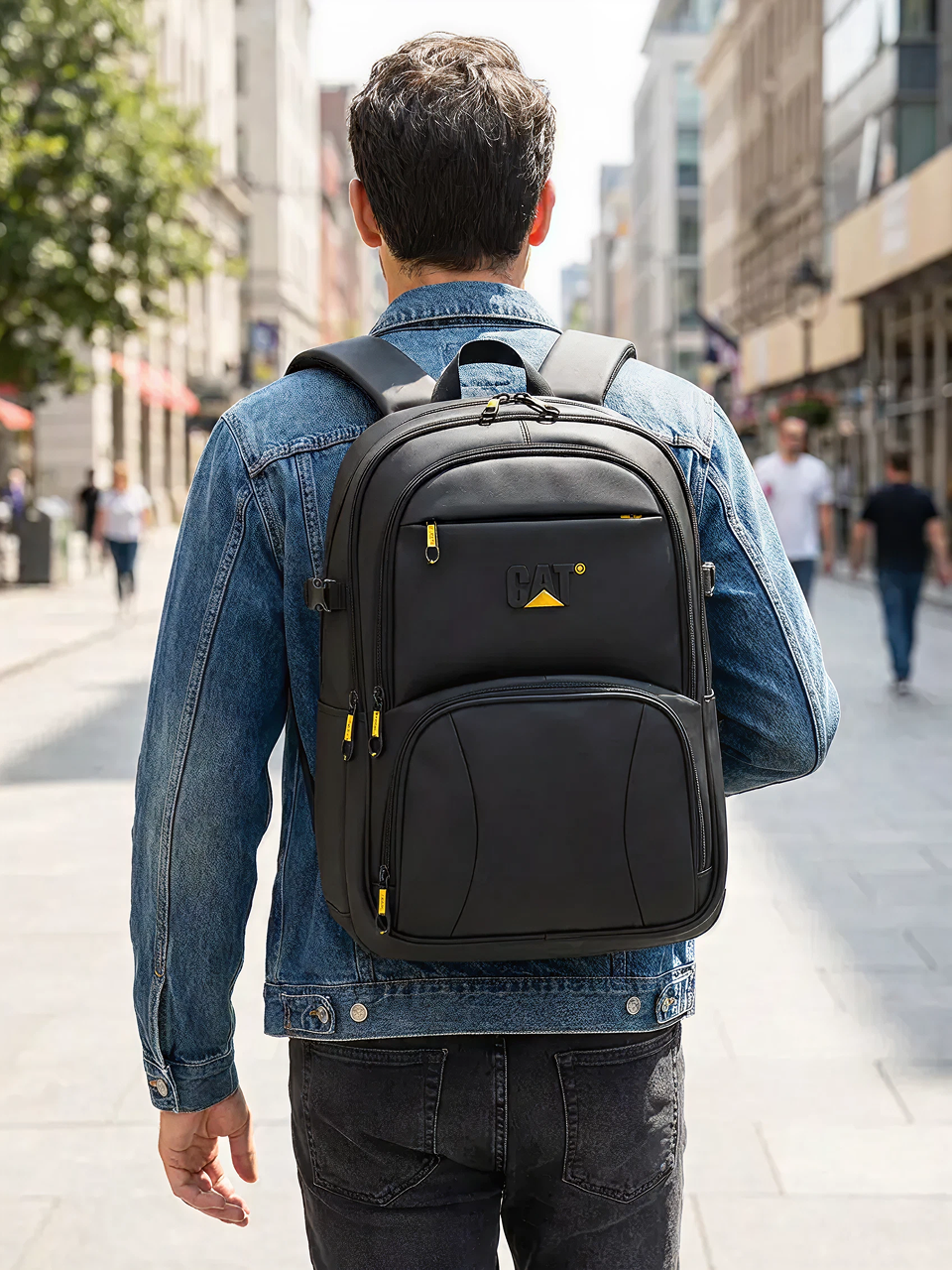 The CAT Pro-Utility Shoulder Bag