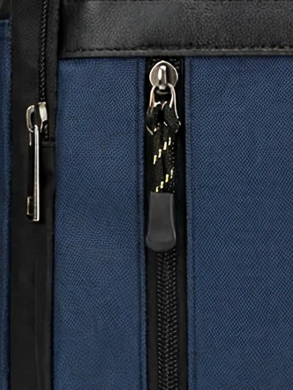 The Metro Crossbody